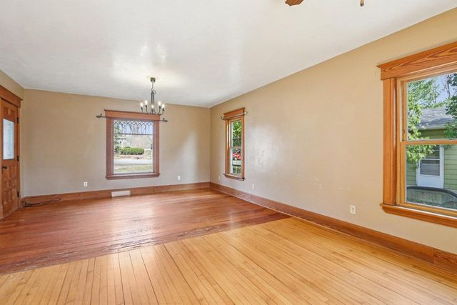 146 TAYLOR Street, Cottage Grove, WI 53527