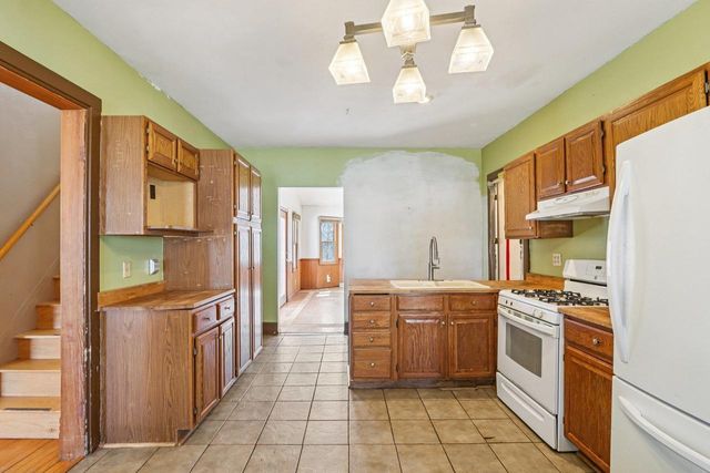 146 TAYLOR Street, Cottage Grove, WI 53527