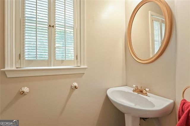 2895 Hilton Circle NW, Kennesaw, GA 30152