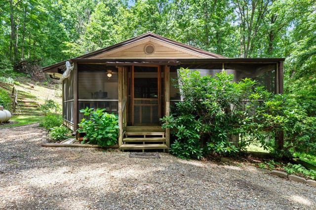 210 Mcdaniel Lane, Suches, GA 30572