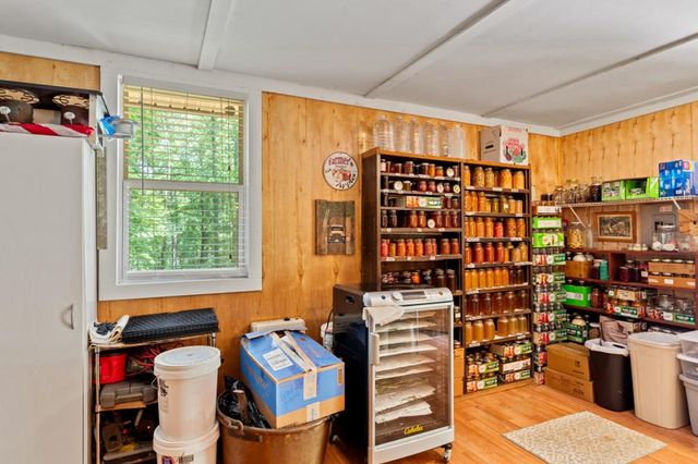 210 Mcdaniel Lane, Suches, GA 30572