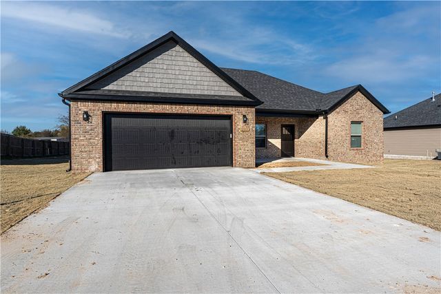 2312 John W Montgomery Circle, Pea Ridge, AR 72751
