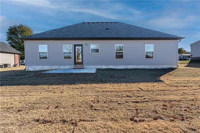 2312 John W Montgomery Circle, Pea Ridge, AR 72751