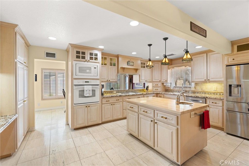 Image 14 of property listing at 11116 Wayfield Road, Riverside, CA 92505