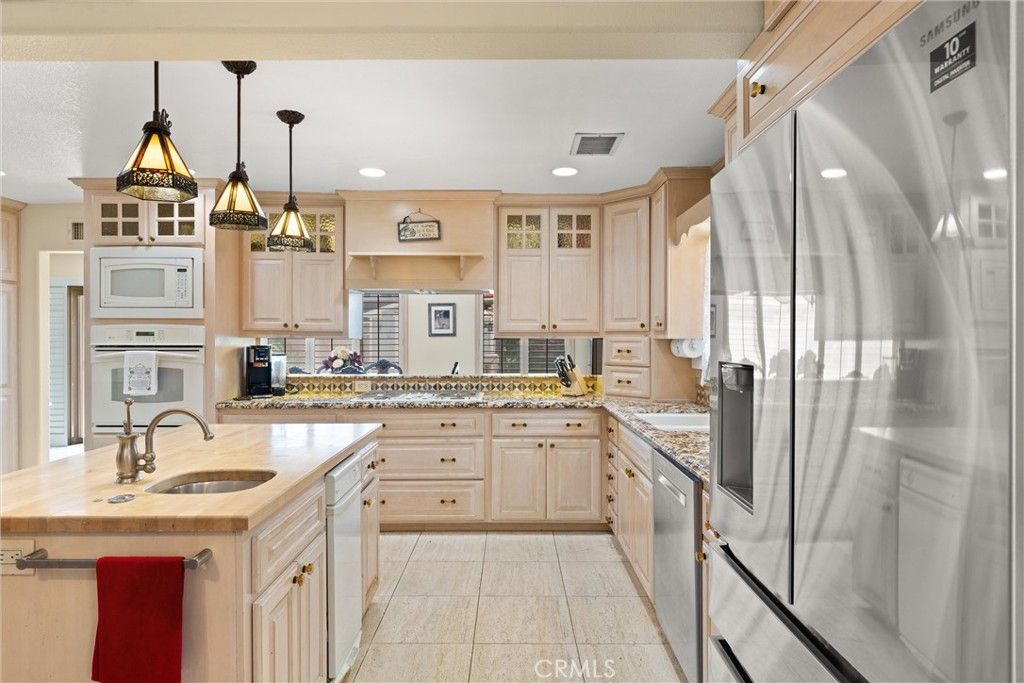 Image 15 of property listing at 11116 Wayfield Road, Riverside, CA 92505