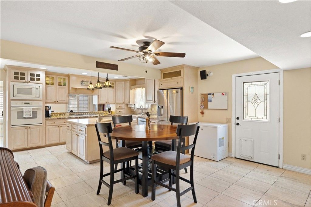 Image 20 of property listing at 11116 Wayfield Road, Riverside, CA 92505