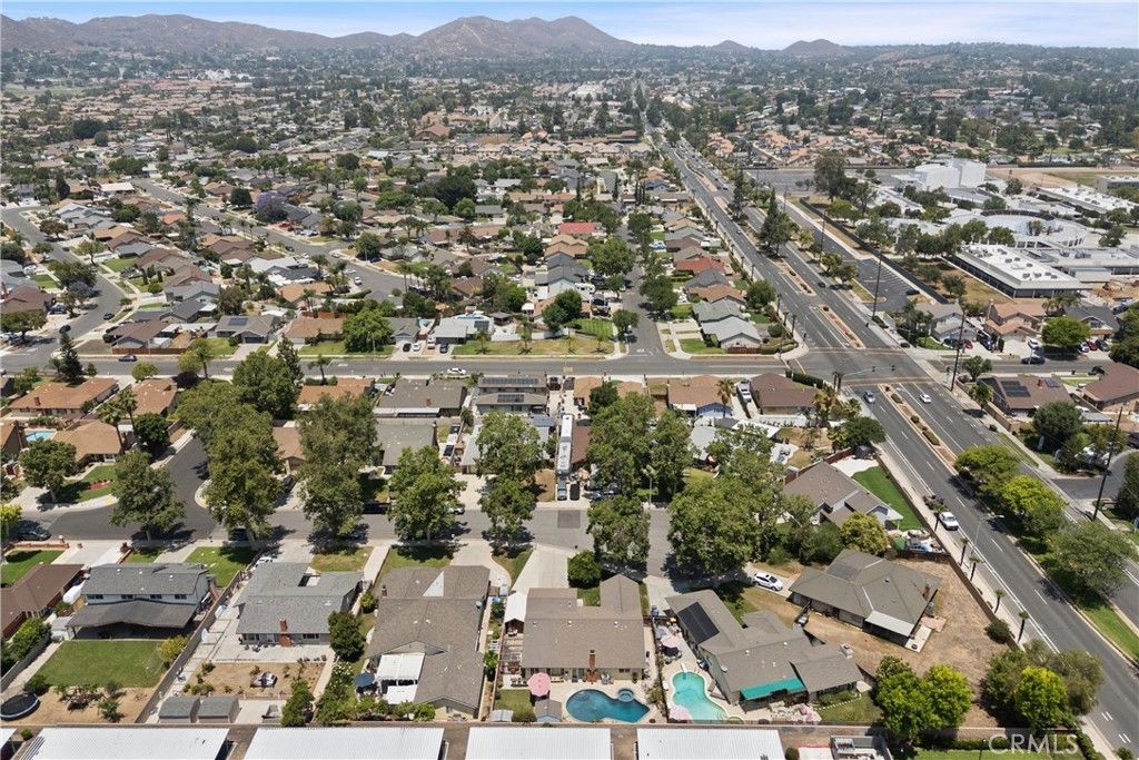 Image 57 of property listing at 11116 Wayfield Road, Riverside, CA 92505