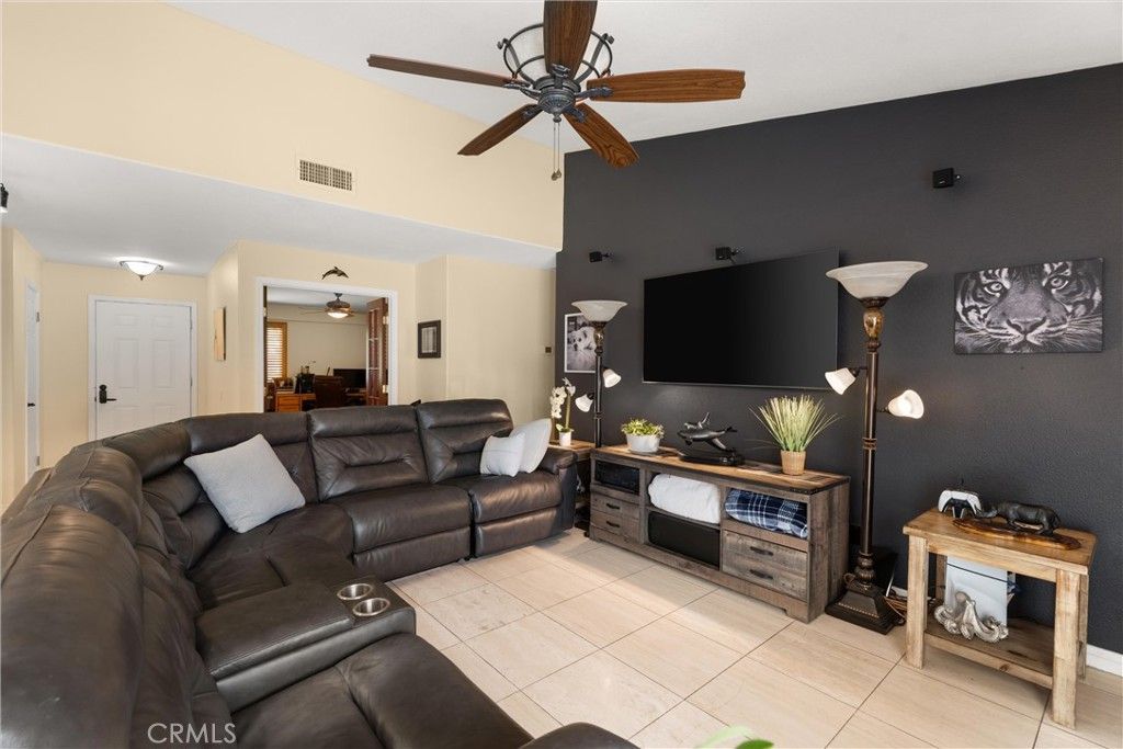 Image 9 of property listing at 11116 Wayfield Road, Riverside, CA 92505