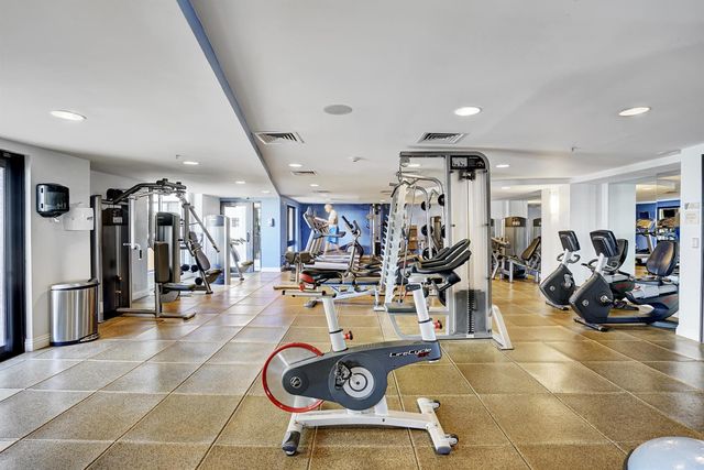 110 N Federal Highway 1505, Fort Lauderdale, FL 33301