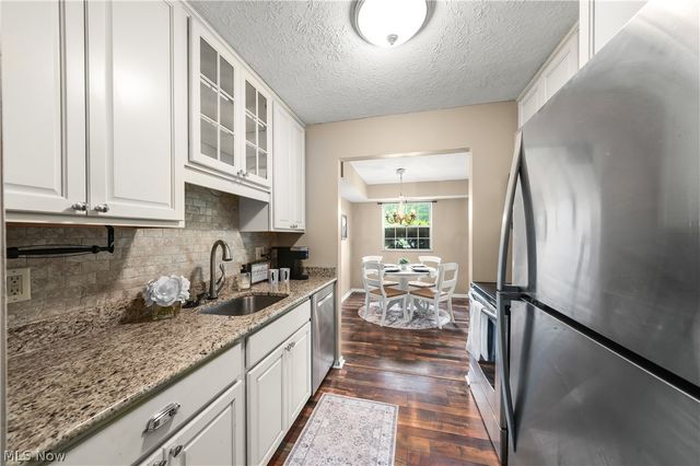 10790 Ravenna Road 101, Twinsburg, OH 44087