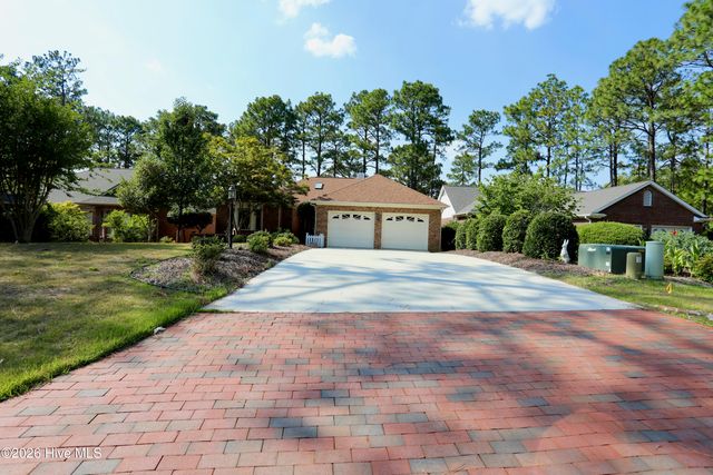 160 Hunter Trail, Southern Pines, NC 28387