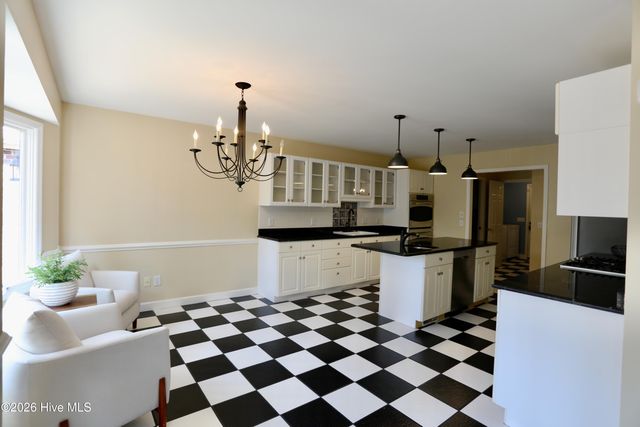 160 Hunter Trail, Southern Pines, NC 28387