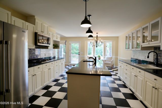 160 Hunter Trail, Southern Pines, NC 28387