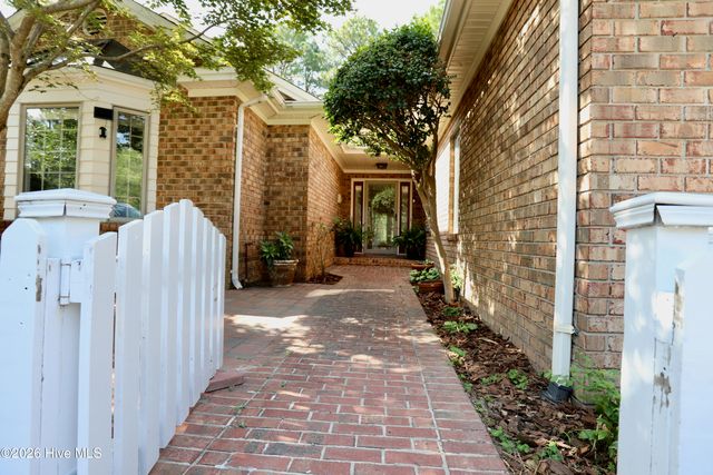 160 Hunter Trail, Southern Pines, NC 28387
