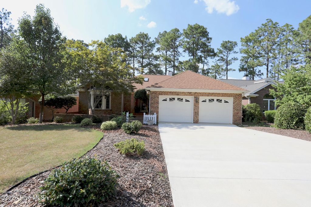 160 Hunter Trail, Southern Pines, NC 28387