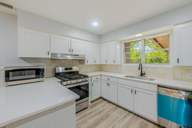 3404 Cope, Tyler, TX 75702