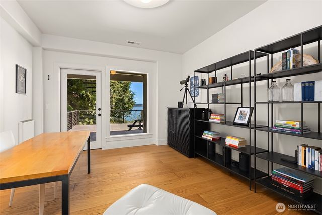 12168 Sunrise Drive NE, Bainbridge Island, WA 98110