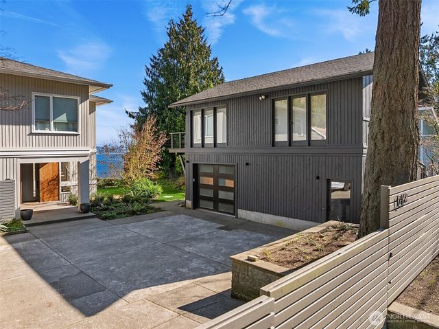 12168 Sunrise Drive NE, Bainbridge Island, WA 98110