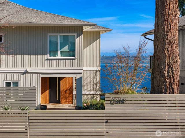 12168 Sunrise Drive NE, Bainbridge Island, WA 98110
