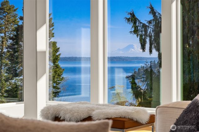 12168 Sunrise Drive NE, Bainbridge Island, WA 98110