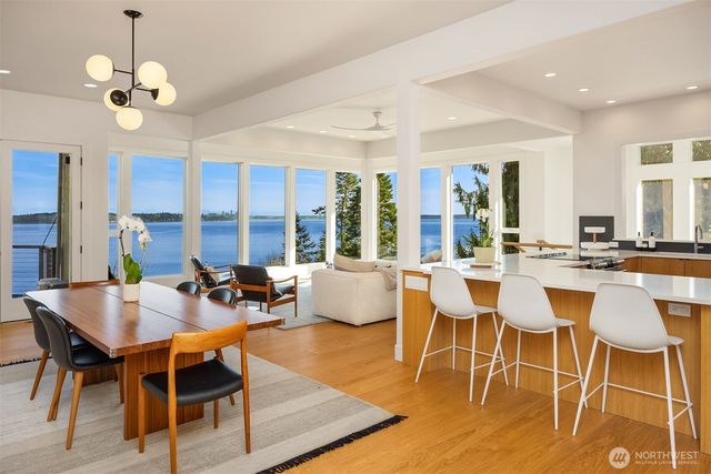 12168 Sunrise Drive NE, Bainbridge Island, WA 98110
