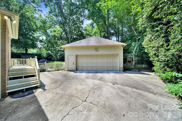 2913 Hinsdale Street, Charlotte, NC 28210