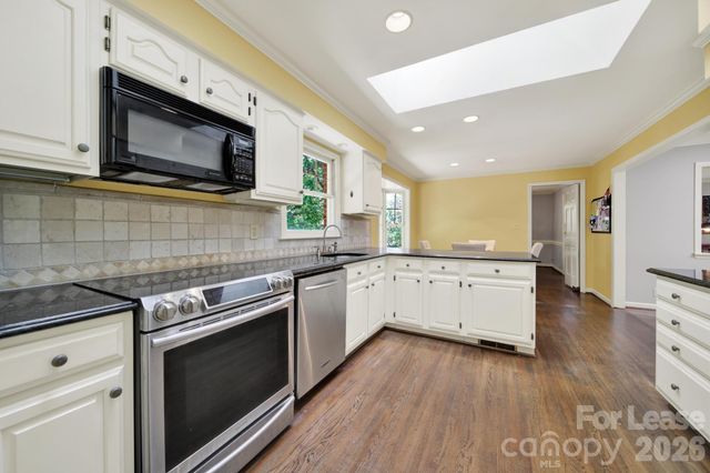 2913 Hinsdale Street, Charlotte, NC 28210