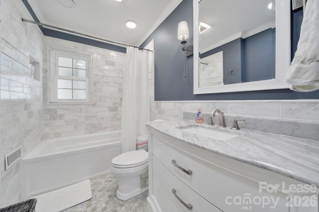 2913 Hinsdale Street, Charlotte, NC 28210