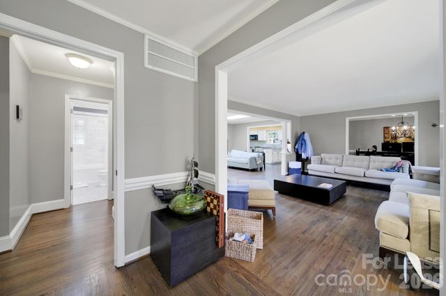 2913 Hinsdale Street, Charlotte, NC 28210