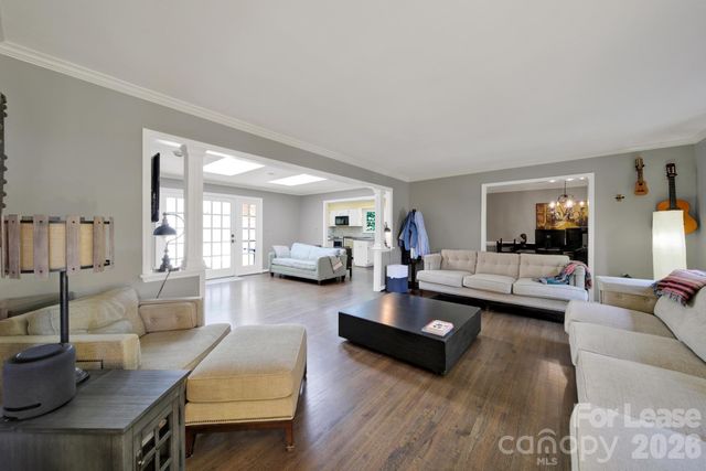2913 Hinsdale Street, Charlotte, NC 28210