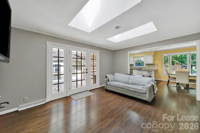 2913 Hinsdale Street, Charlotte, NC 28210