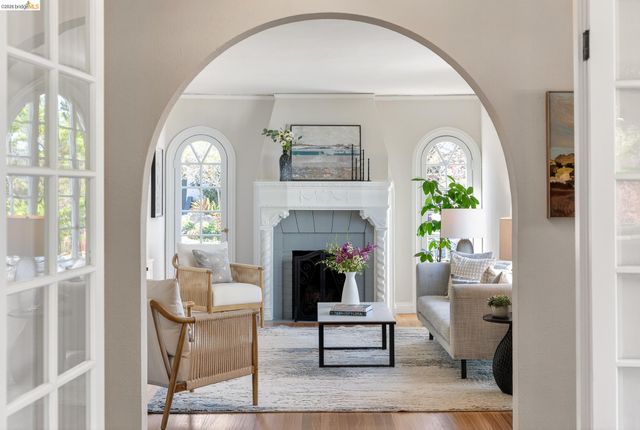 1500 Hampel Street, Oakland, CA 94602