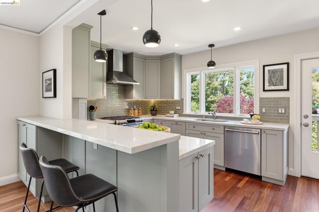 1500 Hampel Street, Oakland, CA 94602