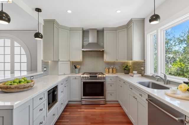 1500 Hampel Street, Oakland, CA 94602