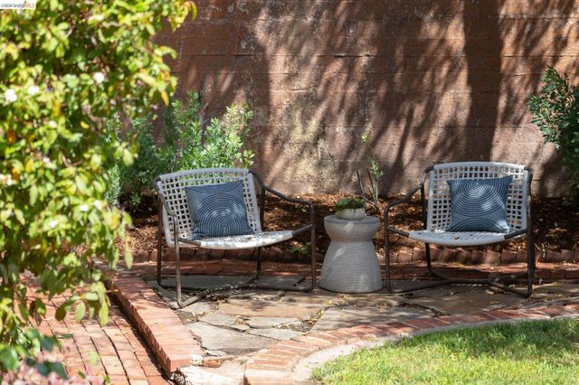 1500 Hampel Street, Oakland, CA 94602