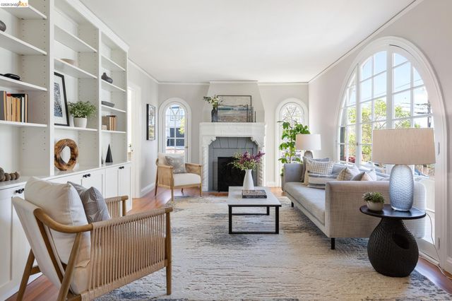 1500 Hampel Street, Oakland, CA 94602