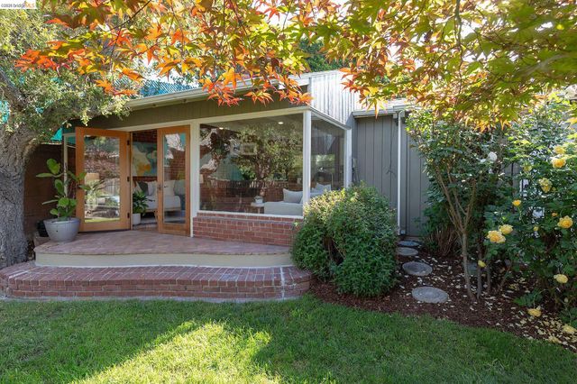 1500 Hampel Street, Oakland, CA 94602