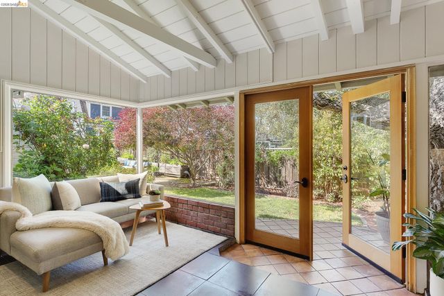 1500 Hampel Street, Oakland, CA 94602