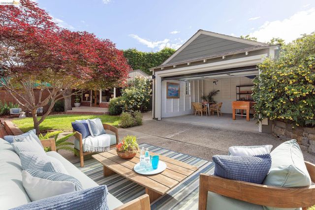 1500 Hampel Street, Oakland, CA 94602