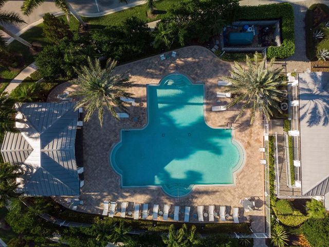 2758 Avalon Way, Jupiter, FL 33458