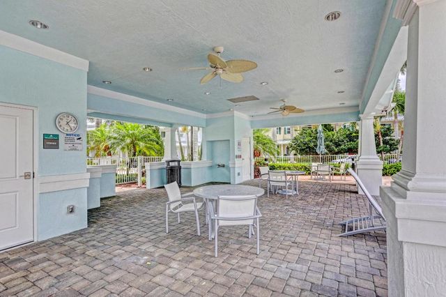 2758 Avalon Way, Jupiter, FL 33458