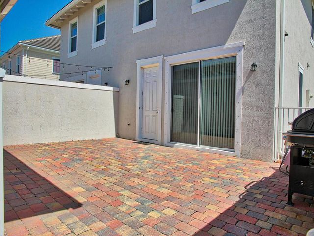 2758 Avalon Way, Jupiter, FL 33458