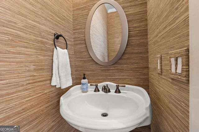 2601 Canterbury Trail, Atlanta, GA 30324