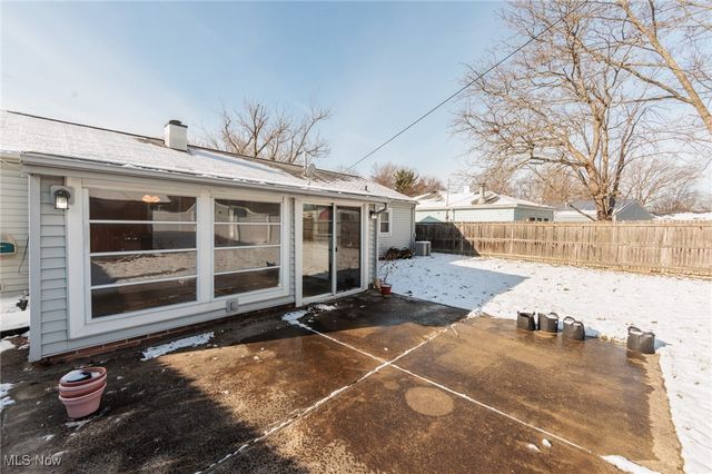 6429 Aylesworth Drive, Parma Heights, OH 44130