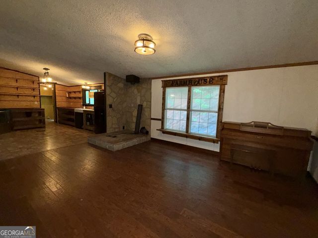 325 Fern Valley Trail, Clarkesville, GA 30523