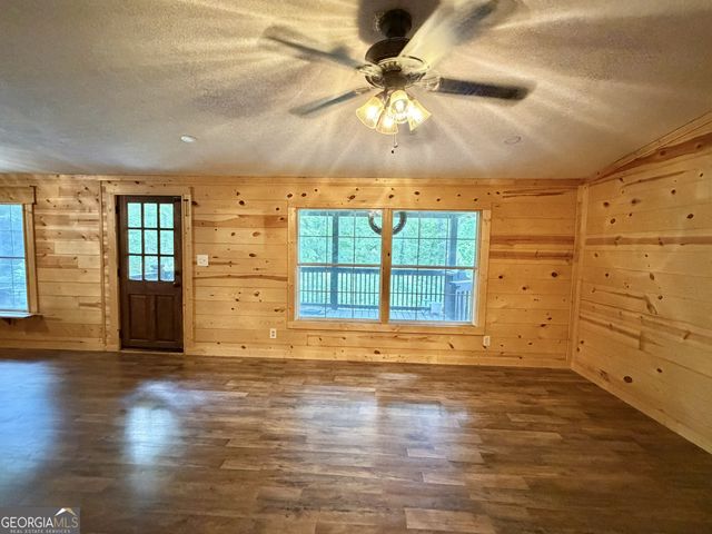 325 Fern Valley Trail, Clarkesville, GA 30523