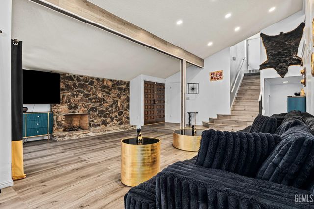 6300 Landfair Drive, Bakersfield, CA 93309