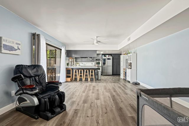 6300 Landfair Drive, Bakersfield, CA 93309