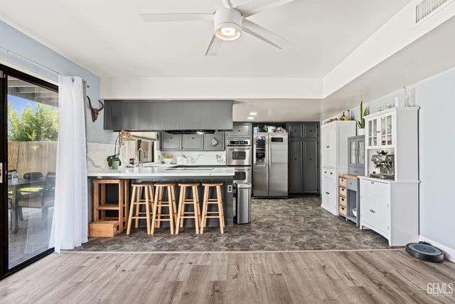 6300 Landfair Drive, Bakersfield, CA 93309