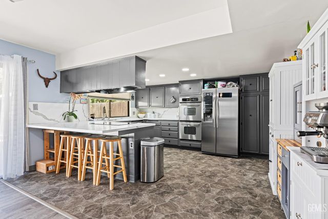 6300 Landfair Drive, Bakersfield, CA 93309